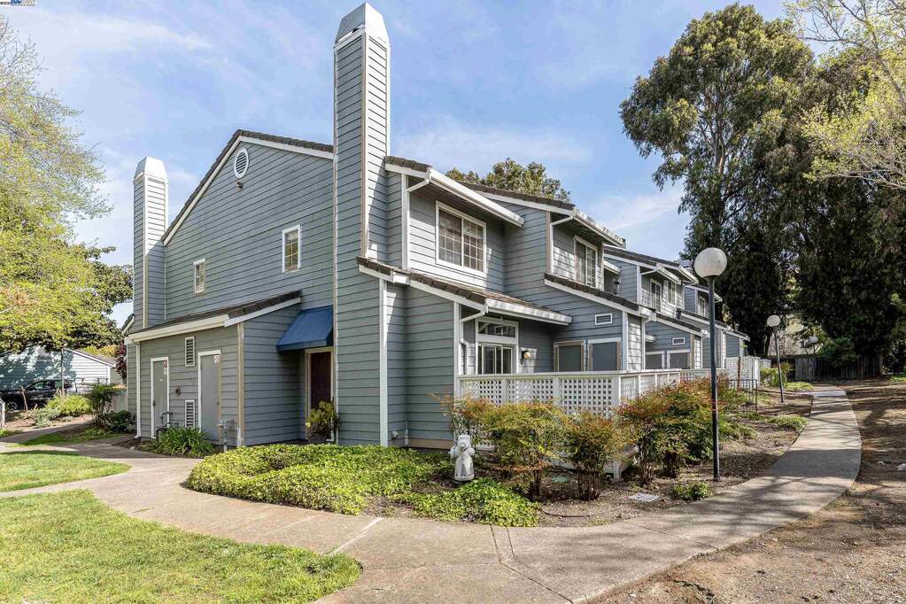 111 Dursey Drive, Pinole, CA 94564