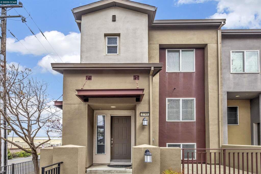 2745 Holly St, San Pablo, CA 94806