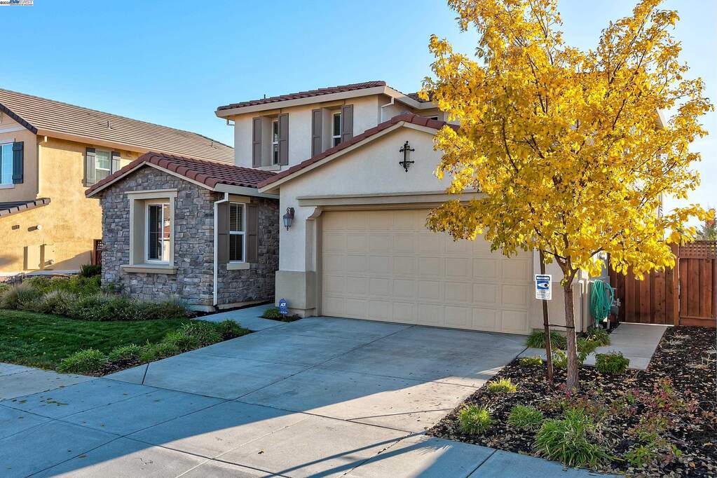 2394 Amantea Way, Dublin, CA 94568