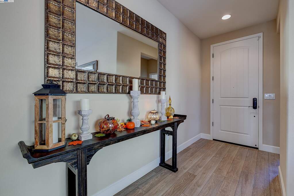2394 Amantea Way, Dublin, CA 94568