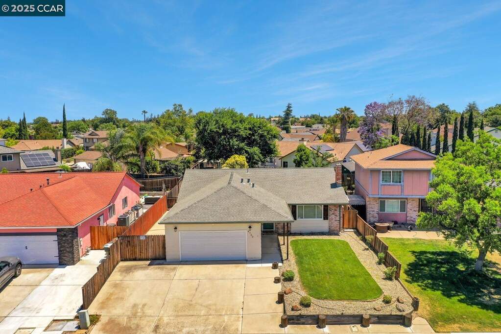 4780 Burgundy Dr, Oakley, CA 94561