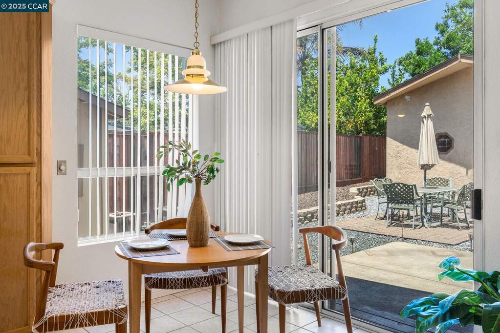 2224 El Lago Dr, Oakley, CA 94561