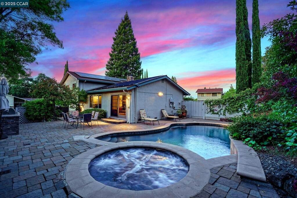 2 Kulani Ln