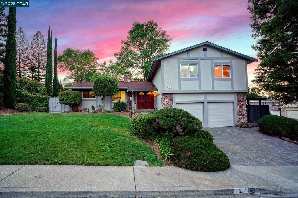 2 Kulani Ln, Pleasant Hill, CA 94523