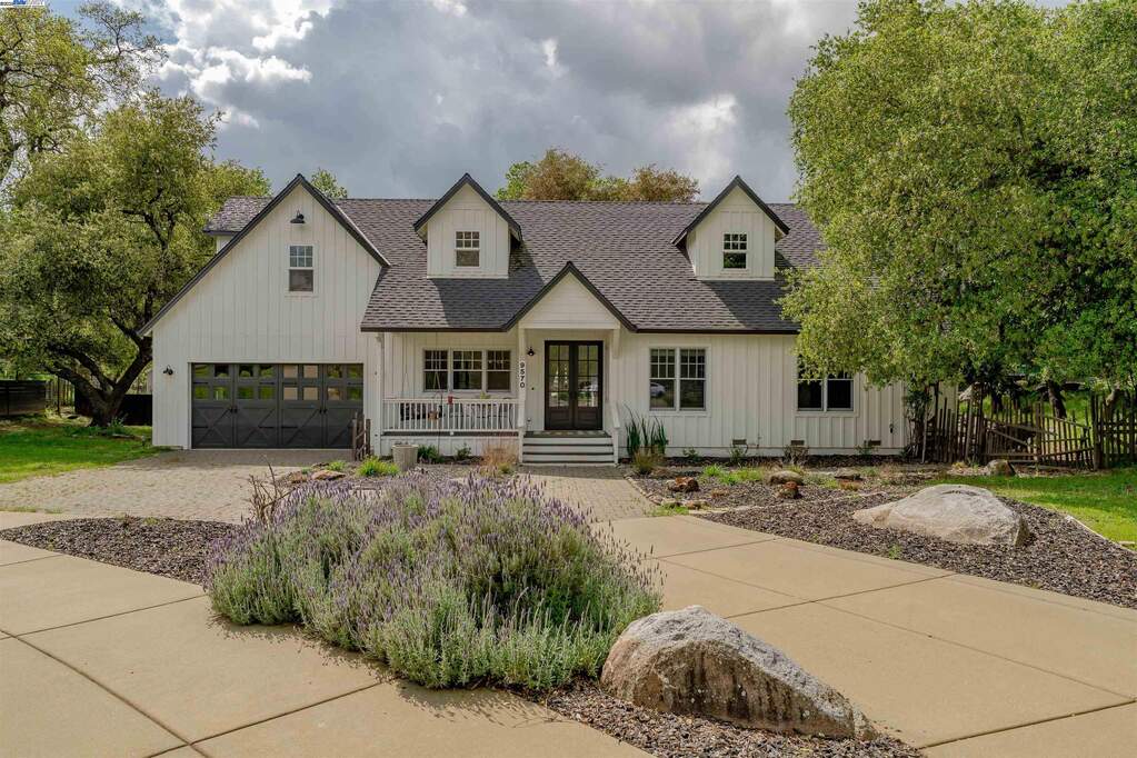 9570 Rock Springs Rd, Newcastle, CA 95658