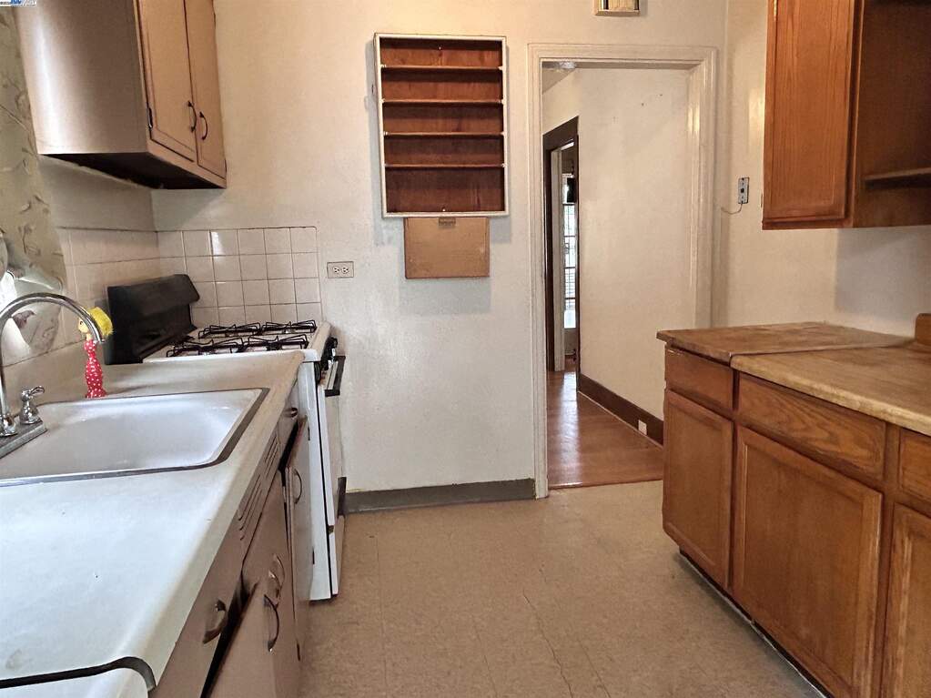3657 Madrone Ave, Oakland, CA 94619