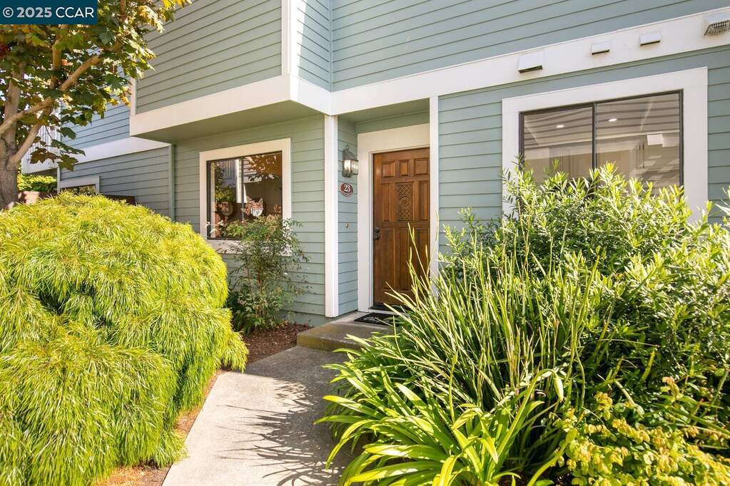 23 Shepardson Ln, Alameda, CA 94502