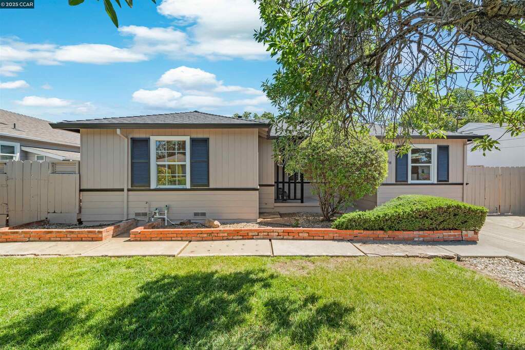 4048 Chestnut Ave, Concord, CA 94519