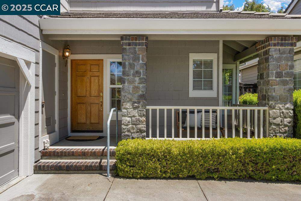 321 Saclan Ter, Clayton, CA 94517