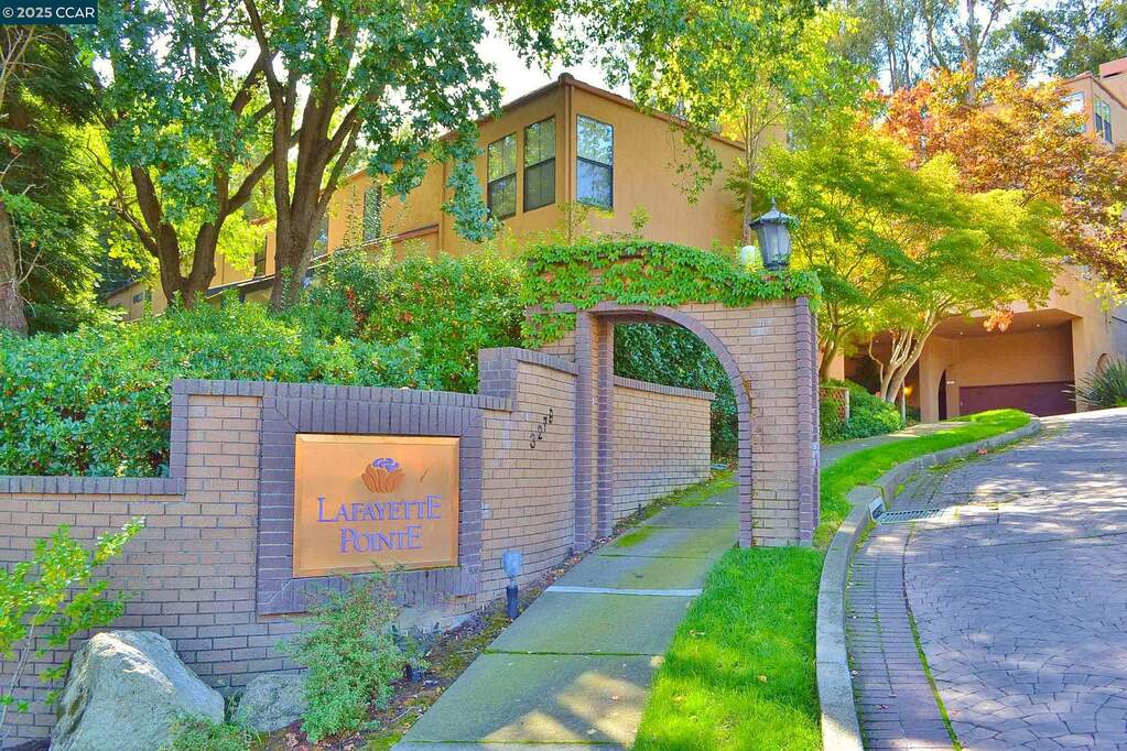 3279 Mt Diablo Ct #13