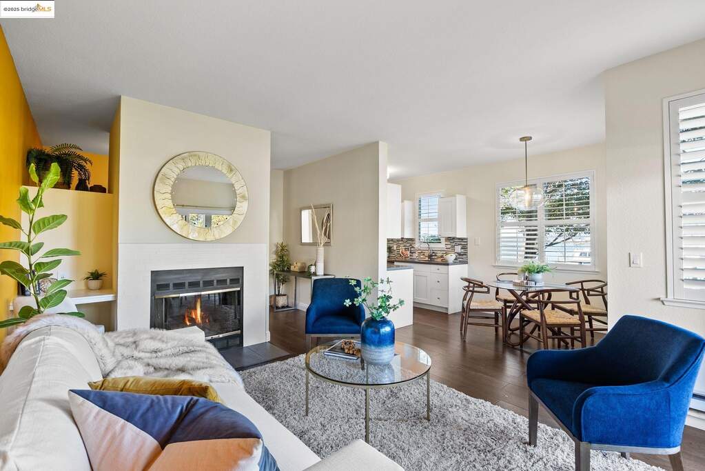 131 Shoreline Ct, Richmond, CA 94804