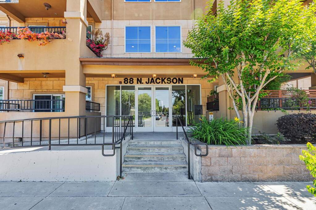 88 N Jackson Ave #108, San Jose, CA 95116