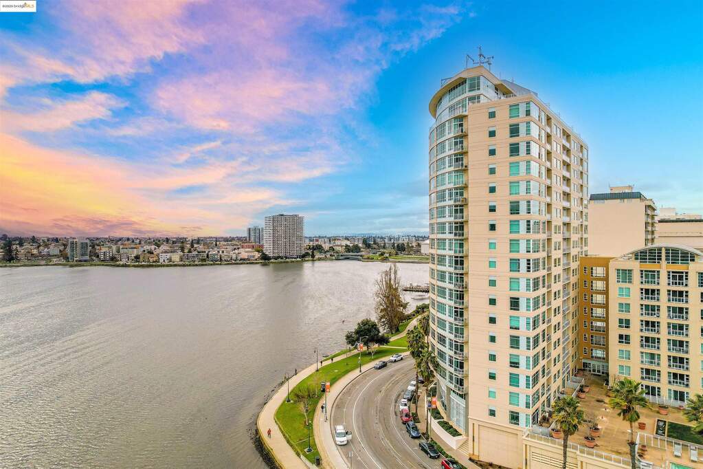 1 Lakeside Dr #710, Oakland, CA 94612