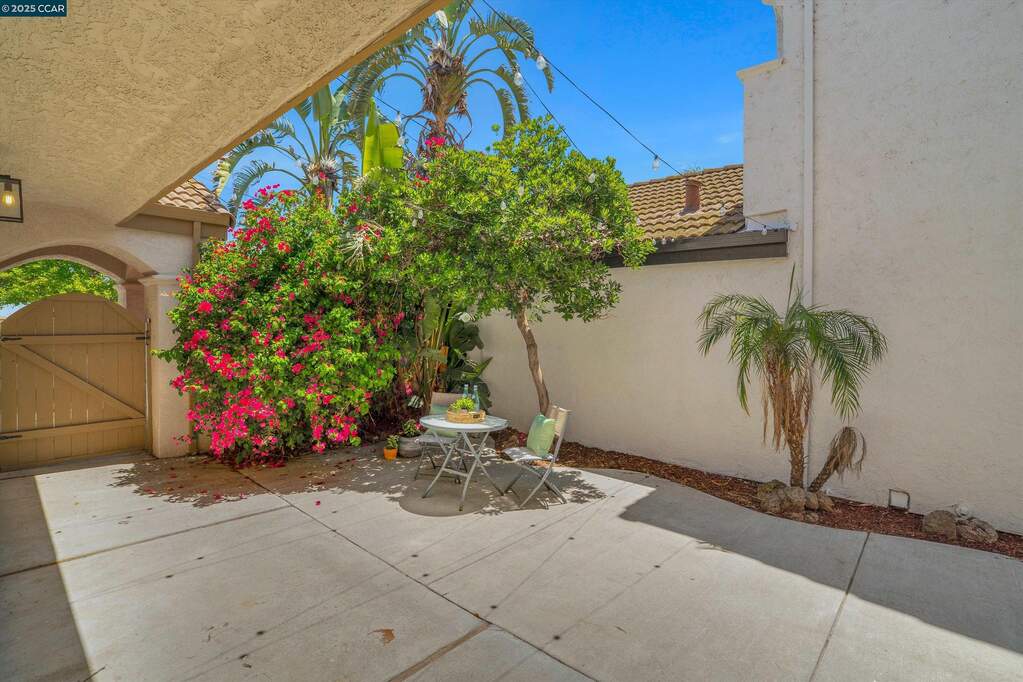 1736 Cherry Hills Dr, Discovery Bay, CA 94505
