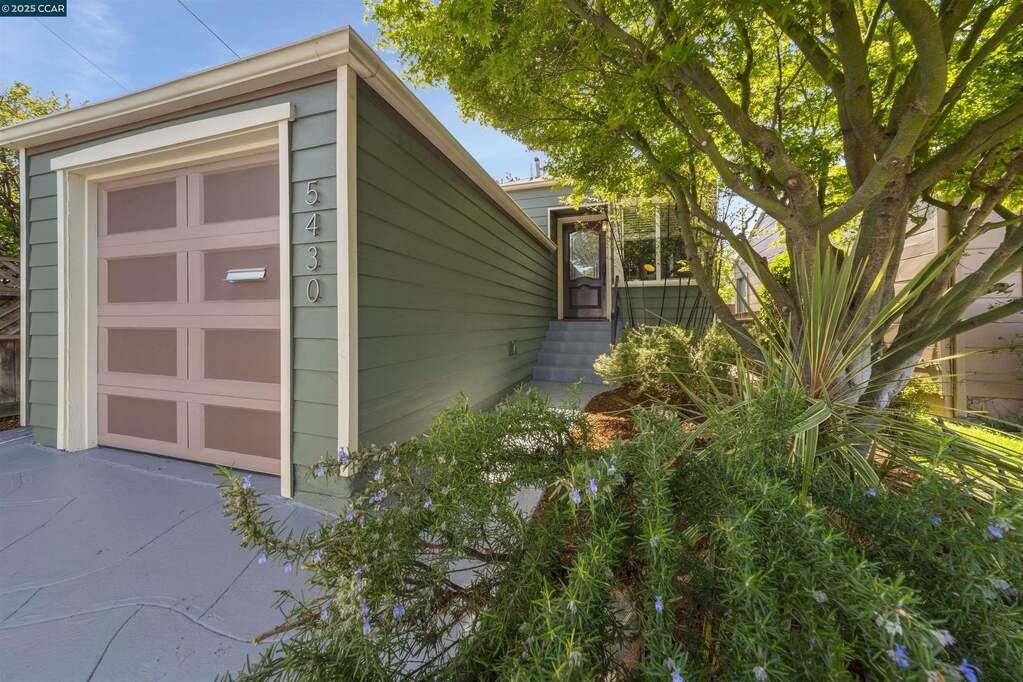 5430 Santa Cruz Ave, Richmond, CA 94804