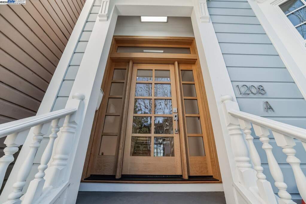 1208 Stanyan St, San Francisco, CA 94117