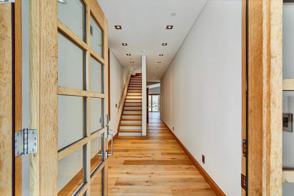 1208 Stanyan St, San Francisco, CA 94117