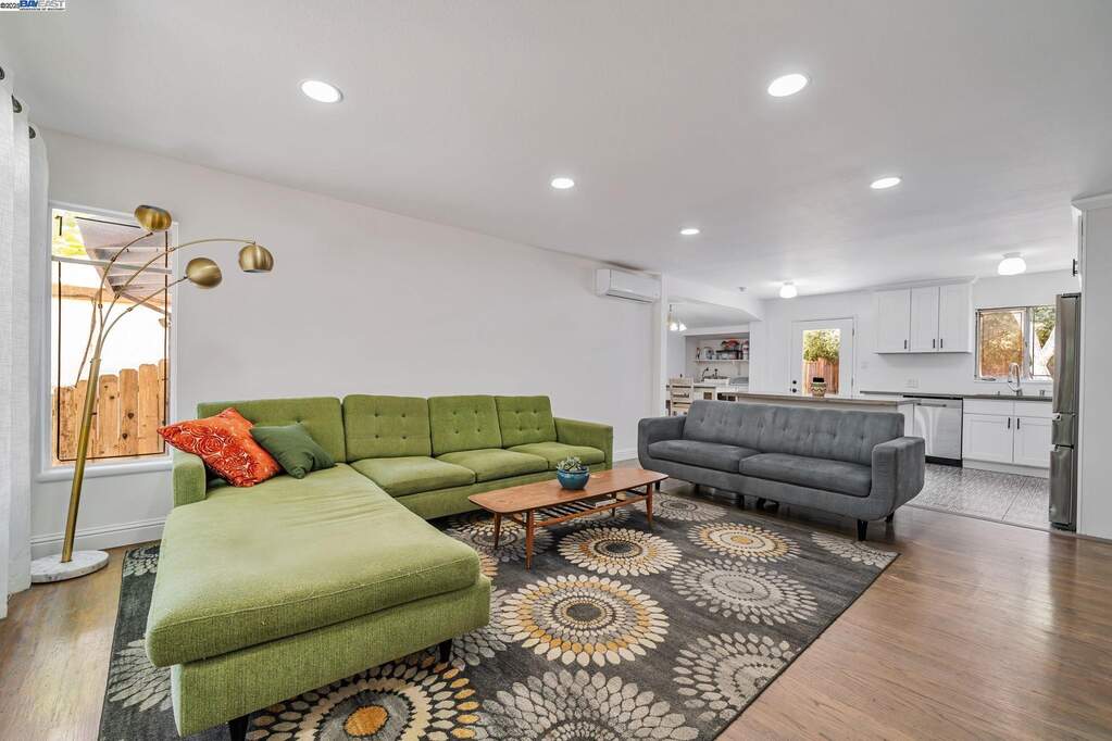 126 Kilkare Rd, Sunol, CA 94586