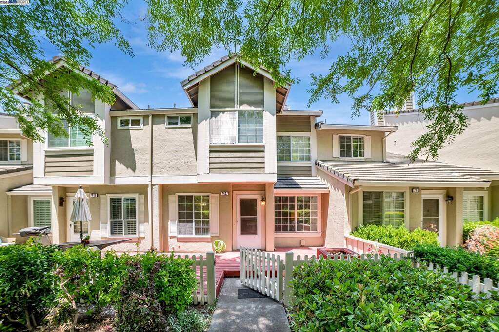 7407 Oxford Cir, Dublin, CA 94568