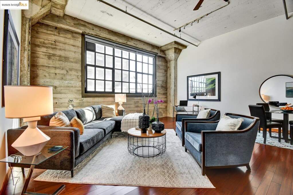 247 4th St #204, Oakland, CA 94607