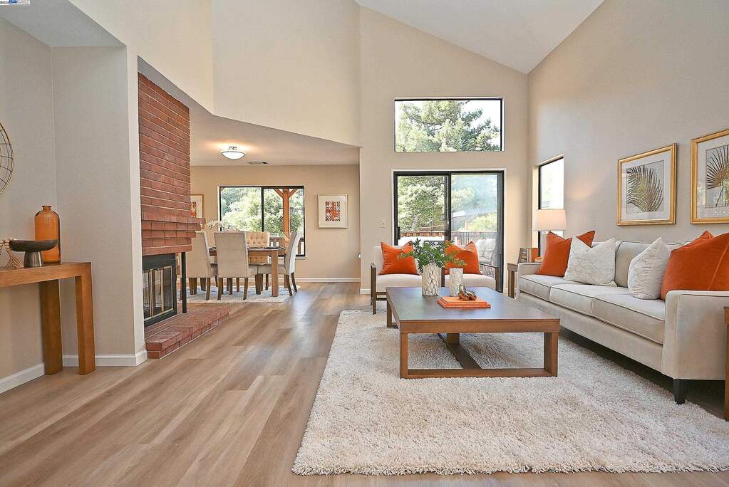 28111 Ziele Creek Dr, Hayward, CA 94542