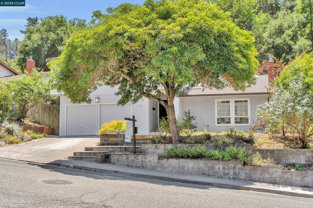 2690 Doidge Ave, Pinole, CA 94564