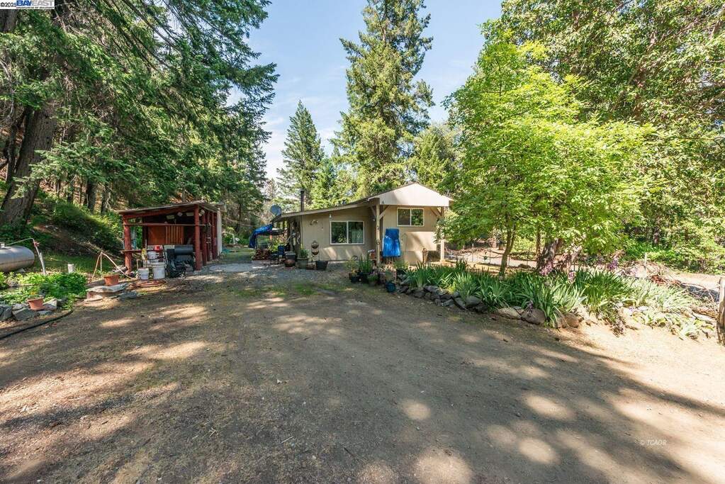 2940 Dutch Creek, Junction City, CA 96048