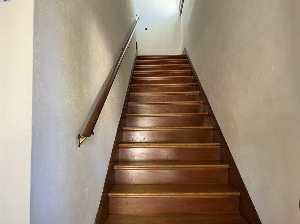 1301 9th St, Alameda, CA 94501