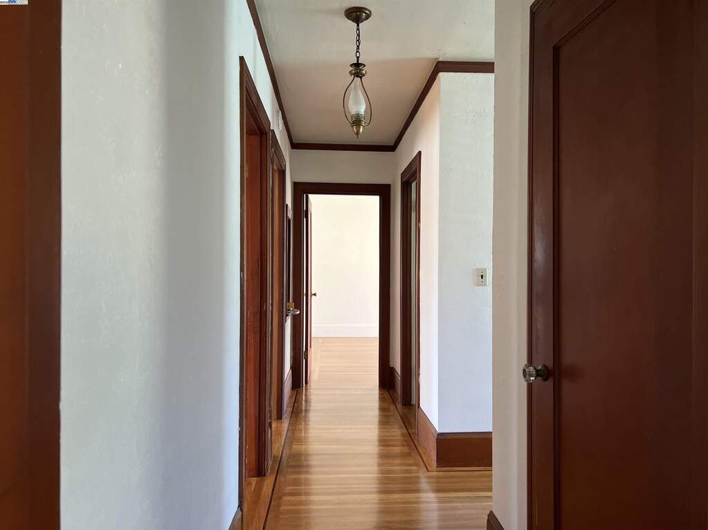 1301 9th St, Alameda, CA 94501
