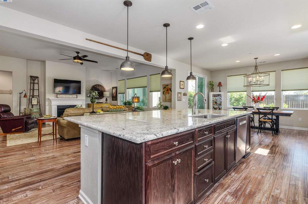4045 Sarasta Bay Dr, Pittsburg, CA 94565