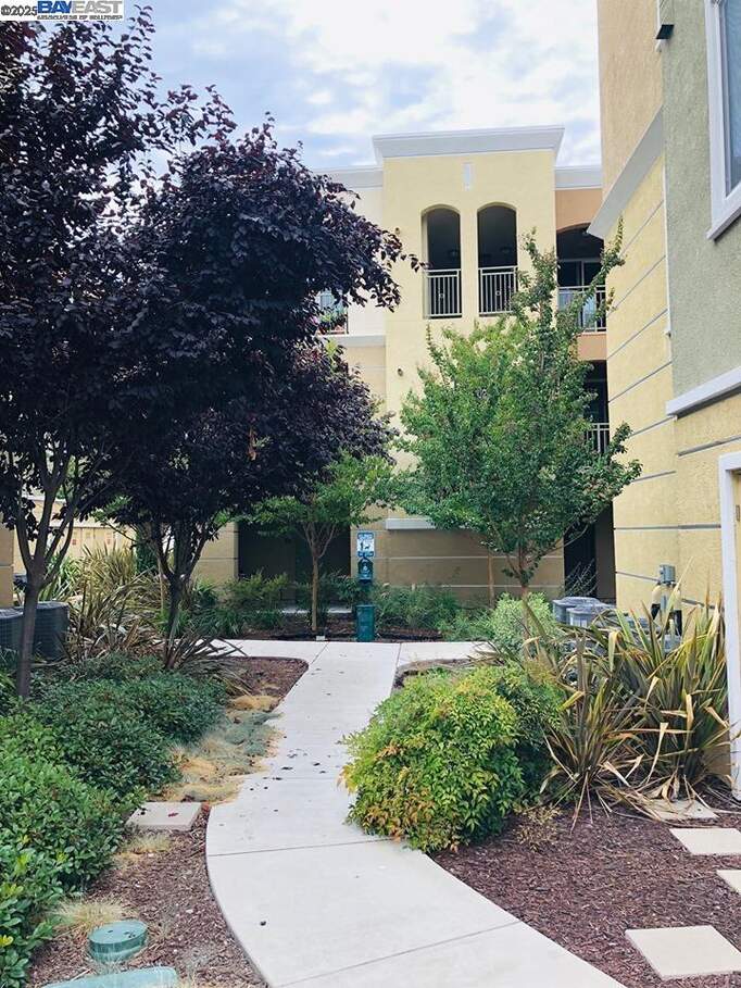 4740 Norris Canyon Rd #201, San Ramon, CA 94583