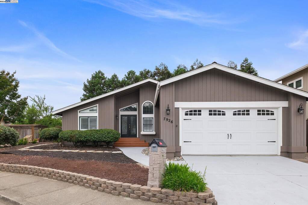 7926 Shannon Ct, Dublin, CA 94568