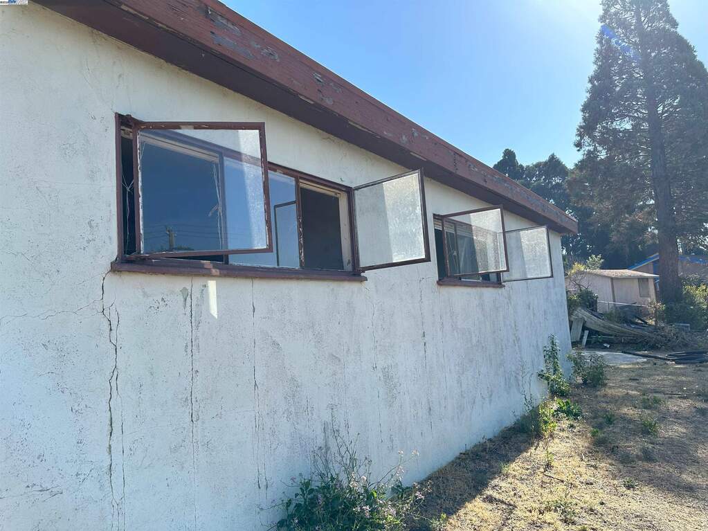 2004 Rancho Road, El Sobrante, CA 94803