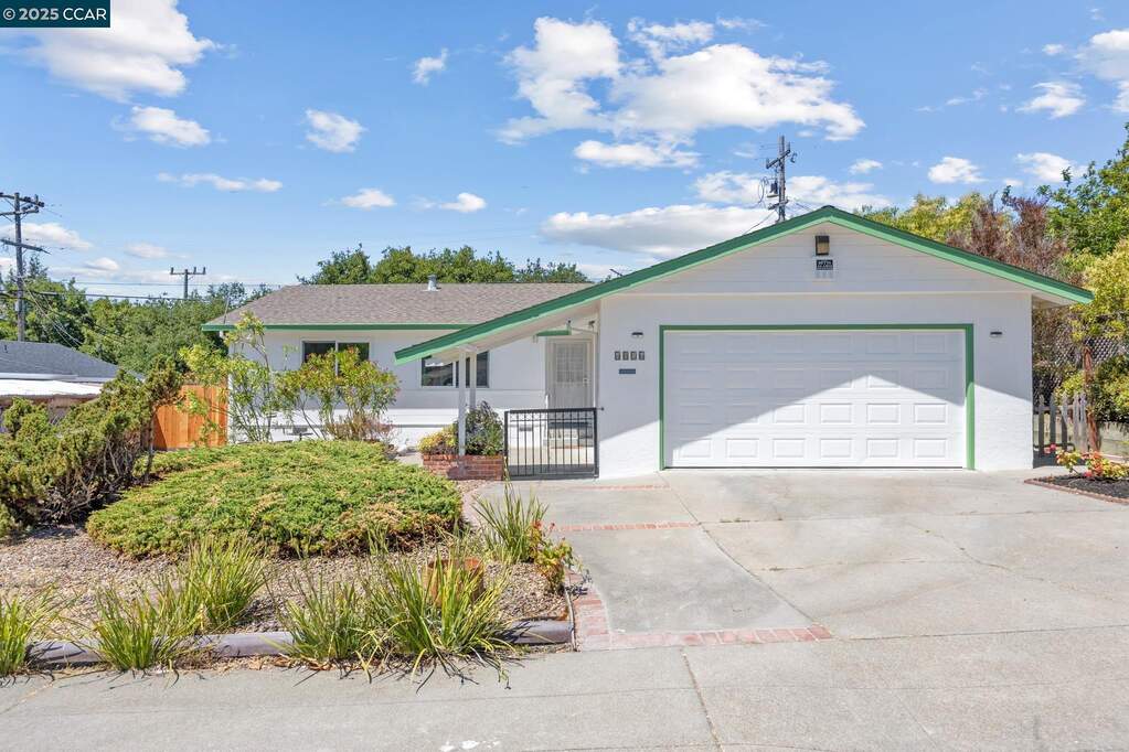 4816 Meadowbrook Dr, Richmond, CA 94803