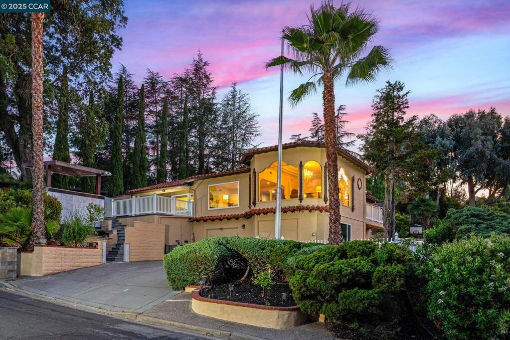 3698 De Rosa Ct