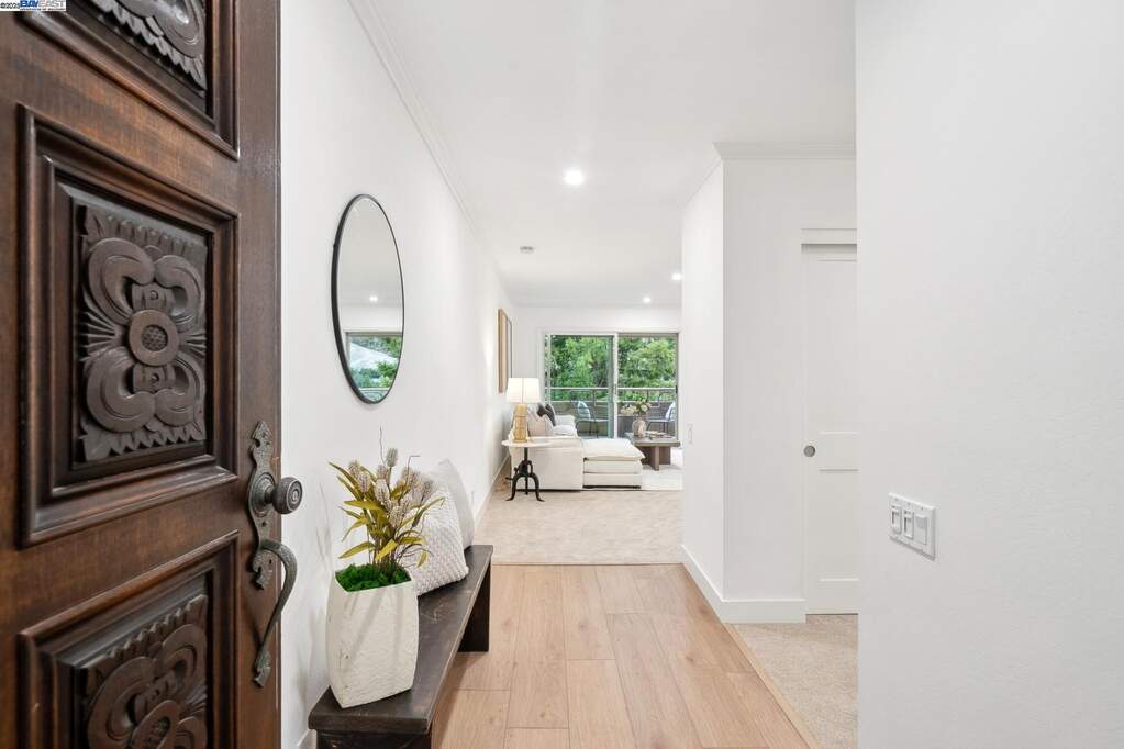 4033 Terra Granada Dr #5C, Walnut Creek, CA 94595