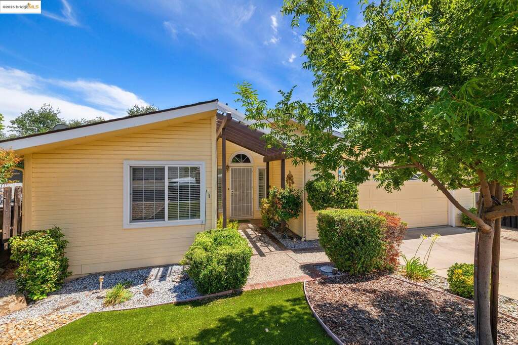 12700 Red Maple Cir Spc 39 #SPC 39, Sonora, CA 95370