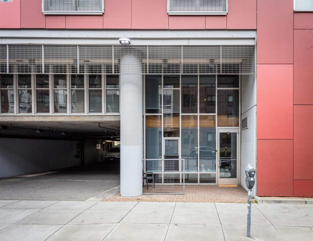 630 Thomas L Berkley Way #102, Oakland, CA 94612