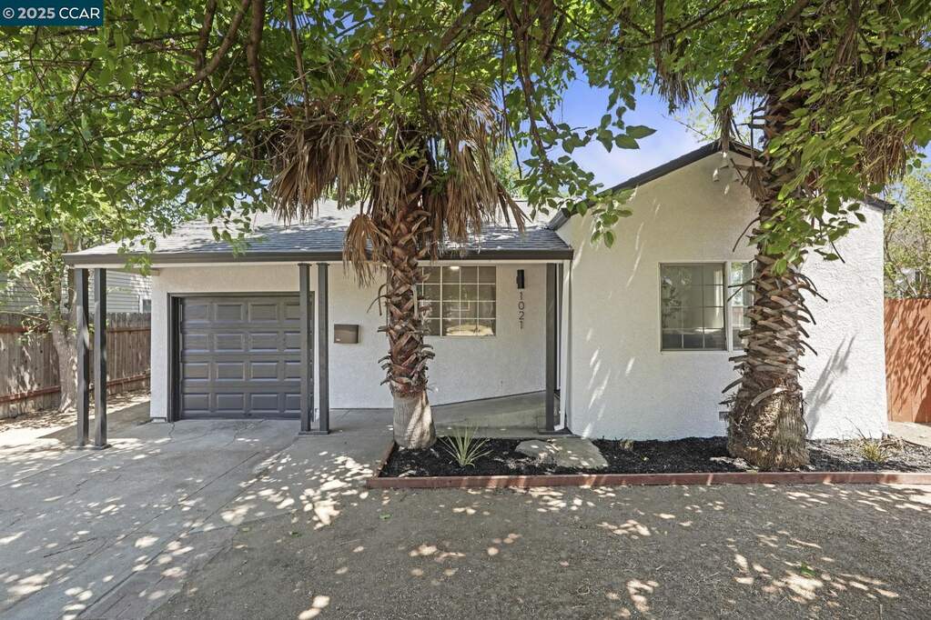 1021 Frienza Avenue, Sacramento, CA 95815