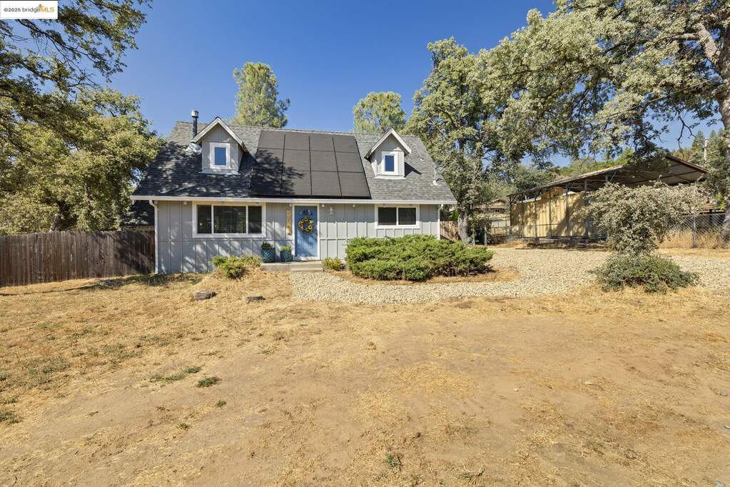 20562 Tanner Dr, Soulsbyville, CA 95372