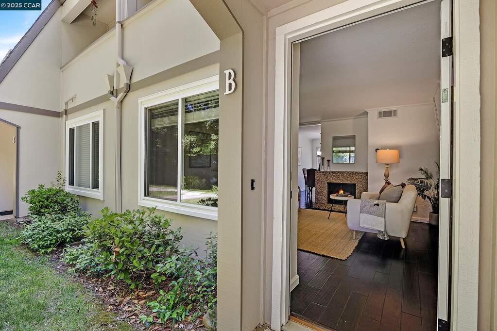 1544 Schenone Ct #B, Concord, CA 94521