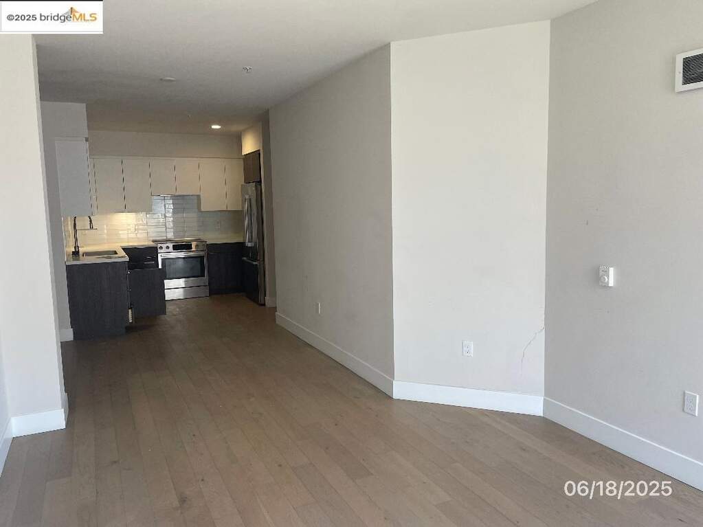 901 Jefferson St #406, Oakland, CA 94607