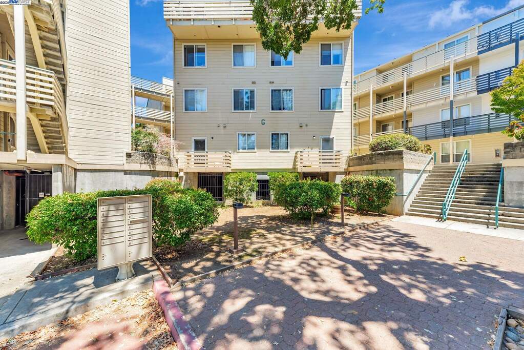 929 E El Camino Real #128J