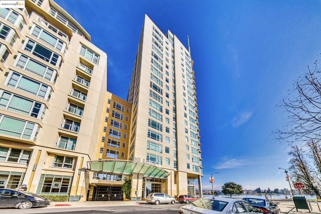 1 Lakeside Dr #1509, Oakland, CA 94612