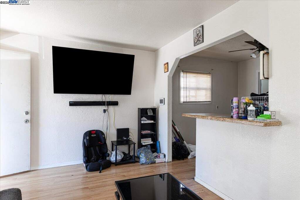 1058 71st Ave, Oakland, CA 94621