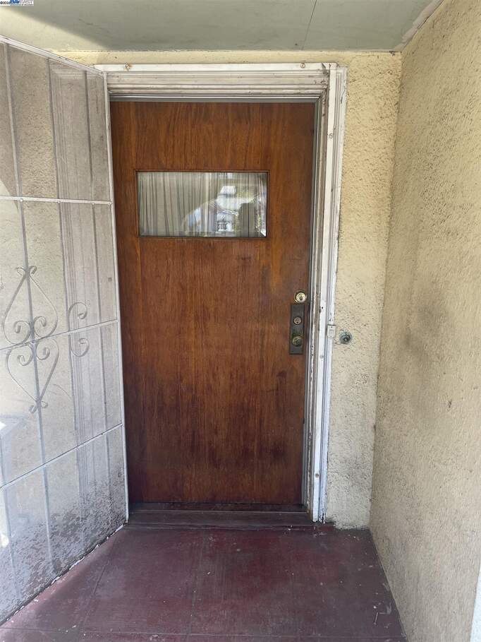 4241 Suter St, Oakland, CA 94619