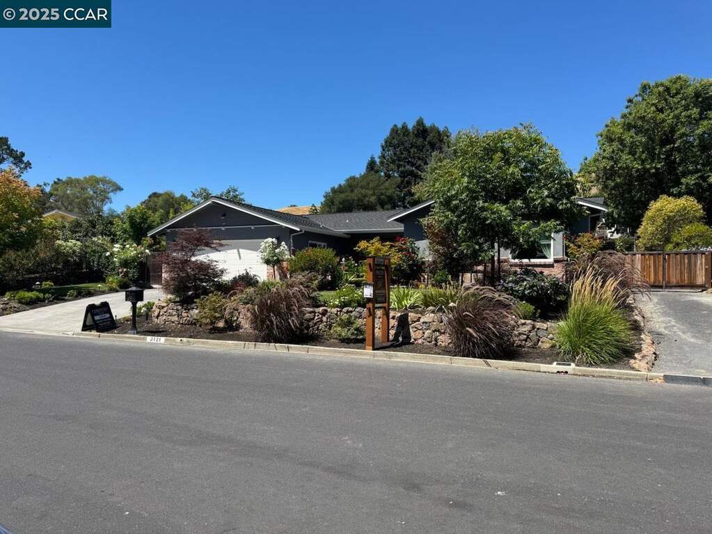 3121 Del Oceano Dr