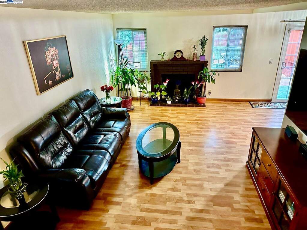 35918 Vivian Pl, Fremont, CA 94536