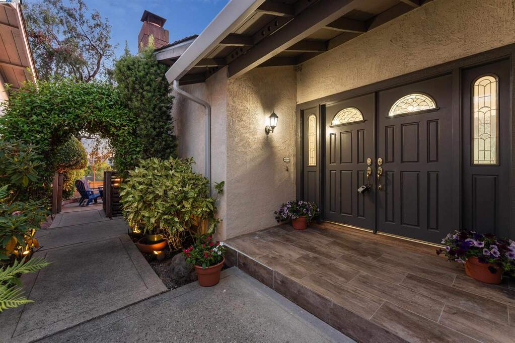 553 Saint George Rd, Danville, CA 94526