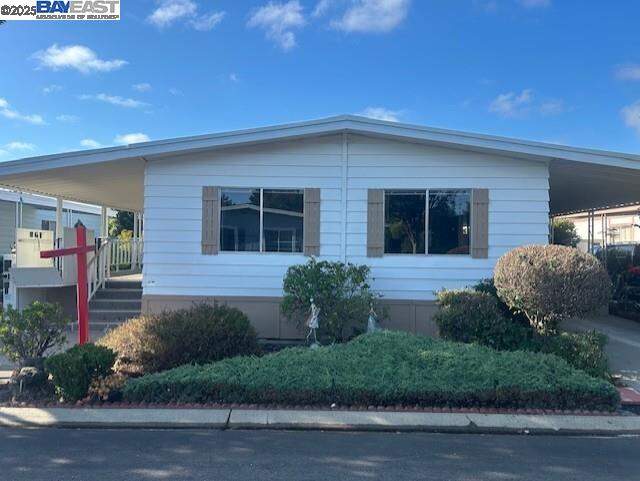 935 Fall River Drive